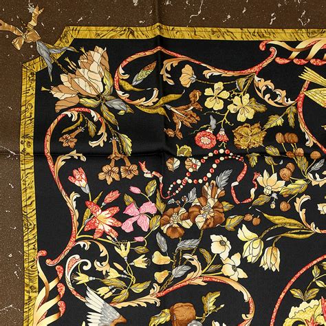 carre hermes pierres d'orient et d'occident|Hermes Silk Scarf Pierres d'Orient et d'Occident .